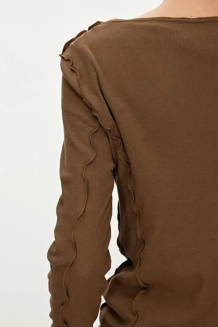 100 Cotton Ribbed Knit Boat Neck Lettuce Trim Slim Fit Top