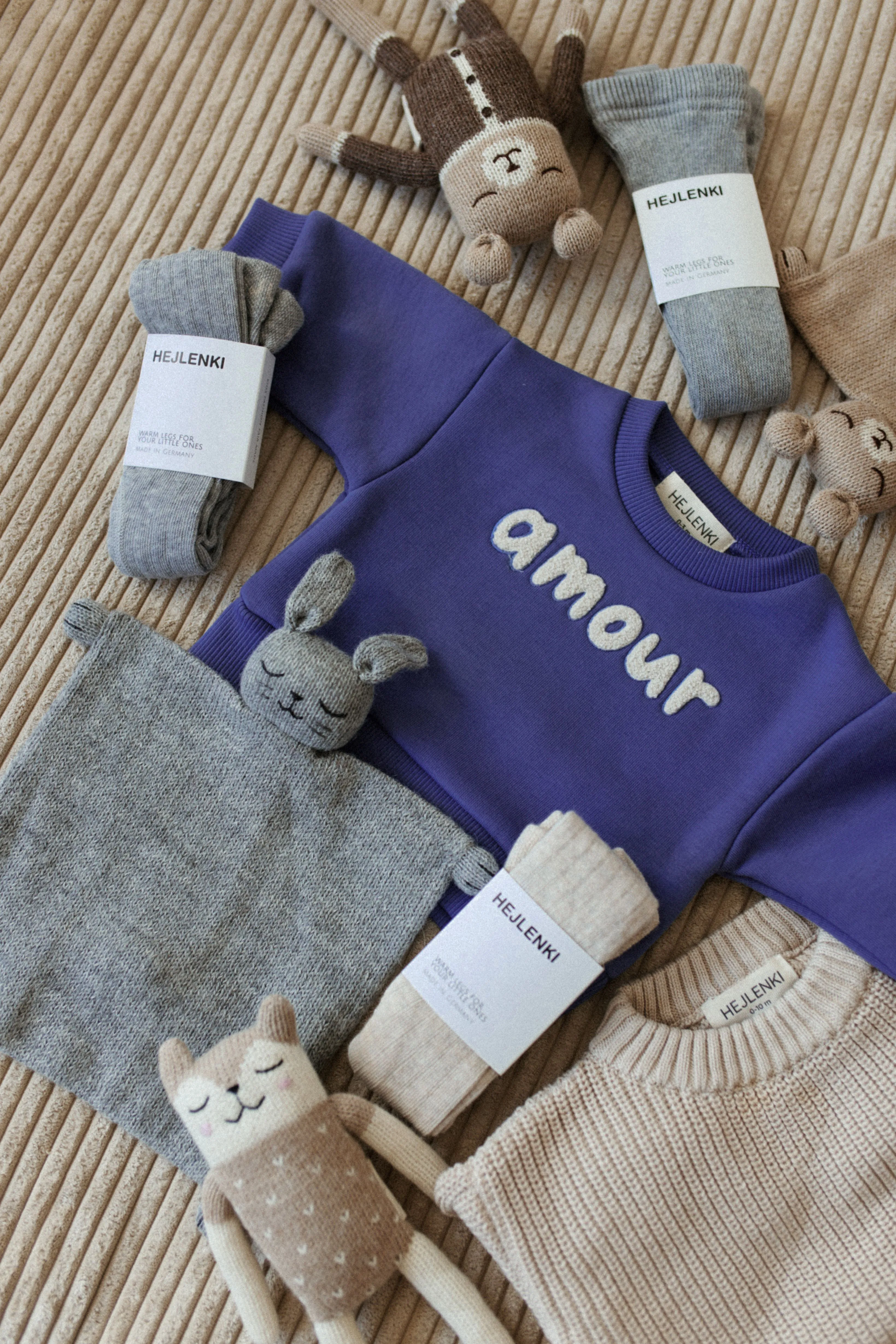 AMOUR SWEATER