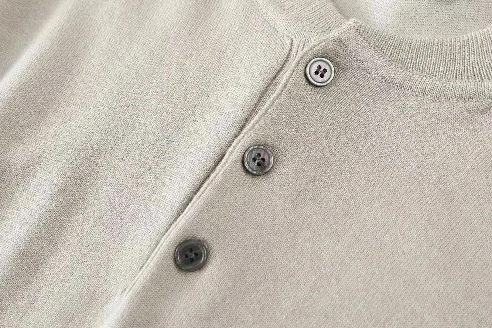 Autumn korean premium sweater with buttons
