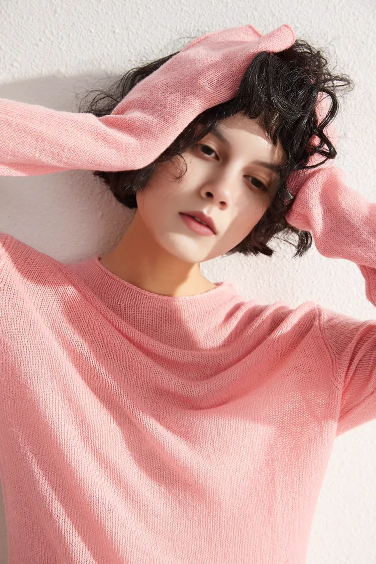 Lightweight Cashmere Crew Neck Sweater
