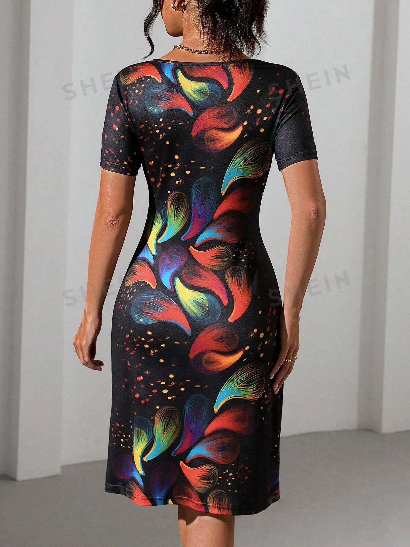LUNE All-Over Printed Round Neck Casual Versatile Short Sleeve Dress