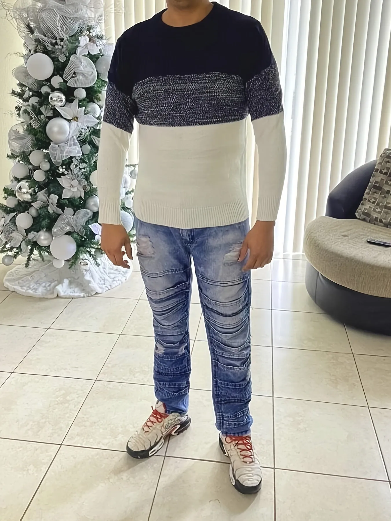 New Men's Round Neck Soft Casual Colorblock Twist Pullover Knitted Sweater