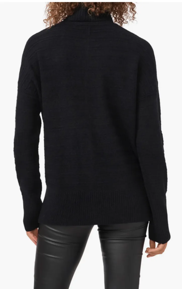 VINCE CAMUTO Turtleneck Sweater