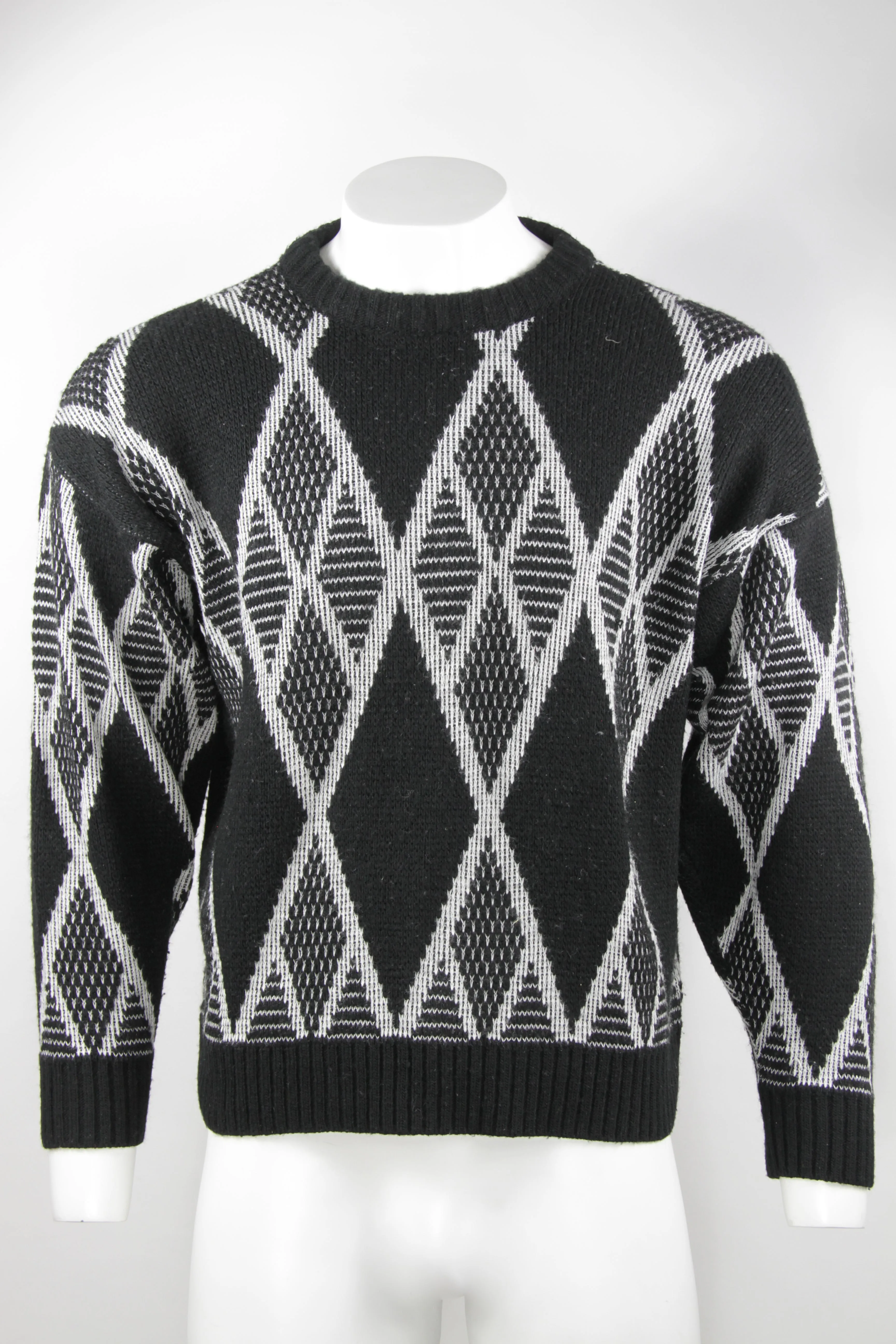Vintage 80/90s Diamond patterned monochrome jumper - M/L
